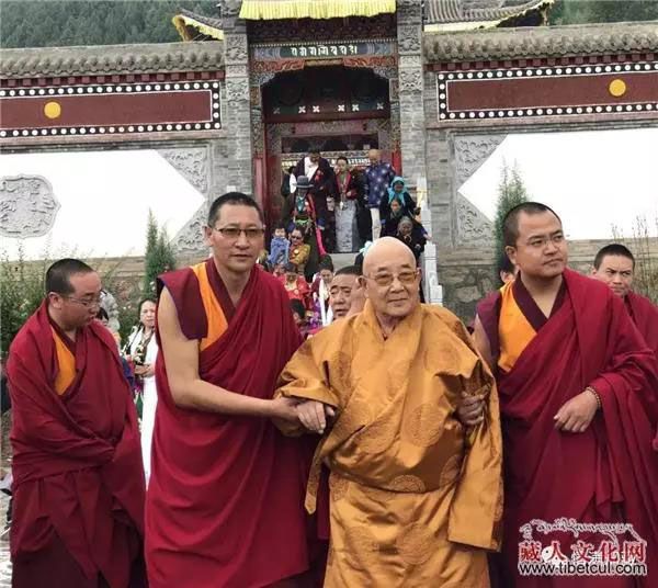 寺主活佛 上师大事记 却藏寺举办多识仁波切长久住世法会,祥瑞纷呈
