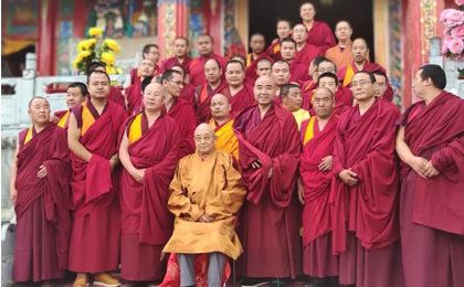 却藏寺举办多识仁波切长久住世法会，祥瑞纷呈